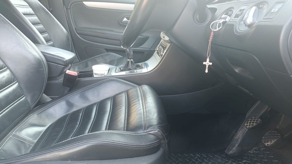 Volkswagen Passat CC volan pe dreapta