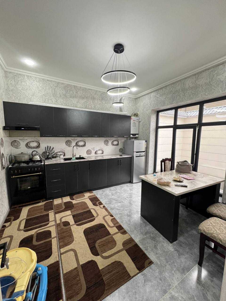 Продам новый 2-этажный дом. Ор-р. 8- Станция метро Матонат