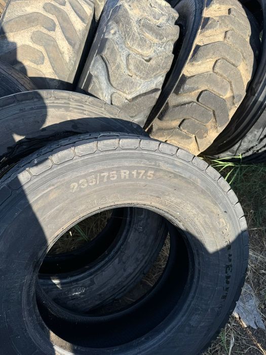 235/75 R17.5 Semperit