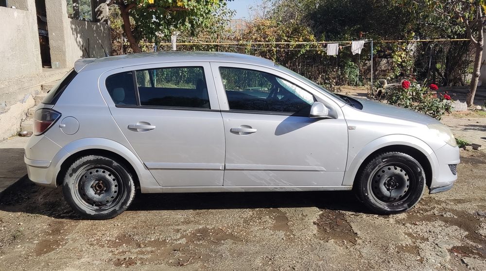 Vând Opel Astra H
