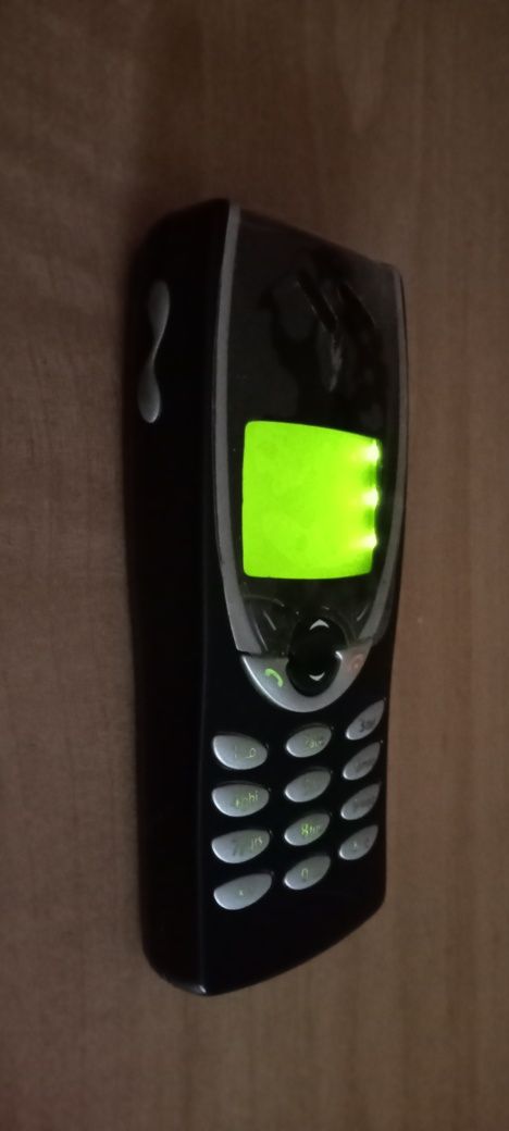 Nokia 8210 pentru piese