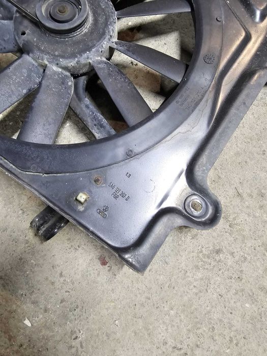 Ventilator racire radiator original Volkswagen Passat B4