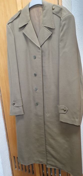 Ținuta militară , parpalac peste genunchi