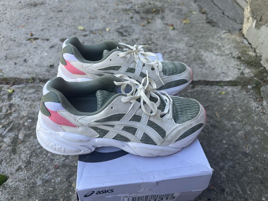 Дамски маратонки Asics