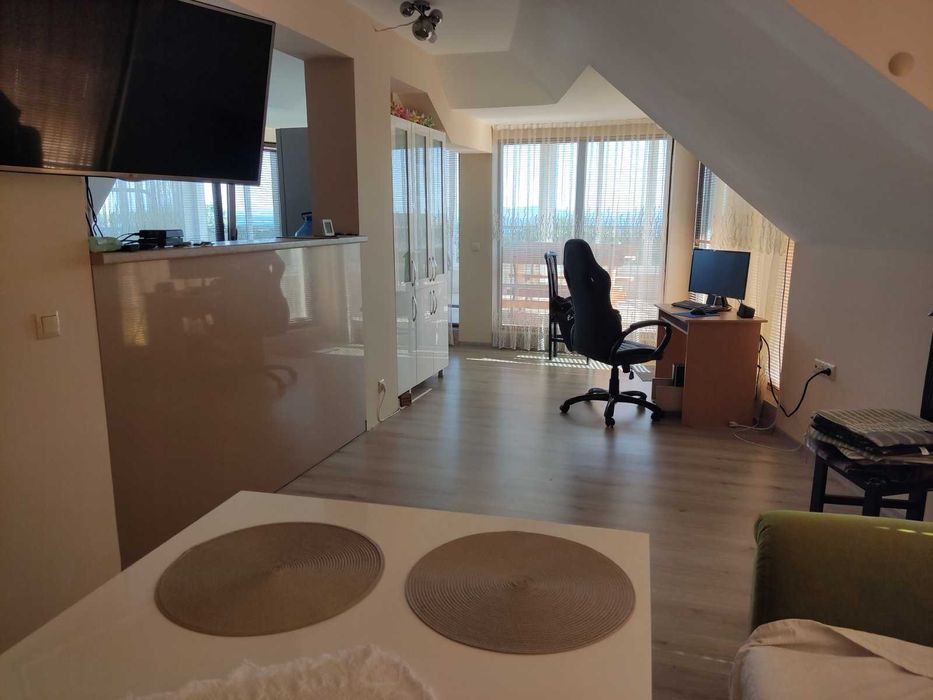 Дава се под наем Двустаен апартамент в Бургас, Меден рудник - зона А - 240 кв.м за 765 € - Снимка #4