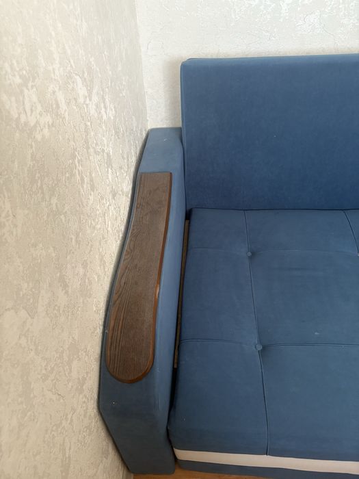 продается диван в хорошем состаяние