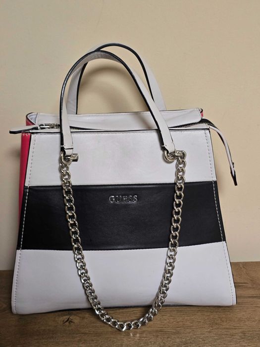 Guess оригинална дамска чанта
