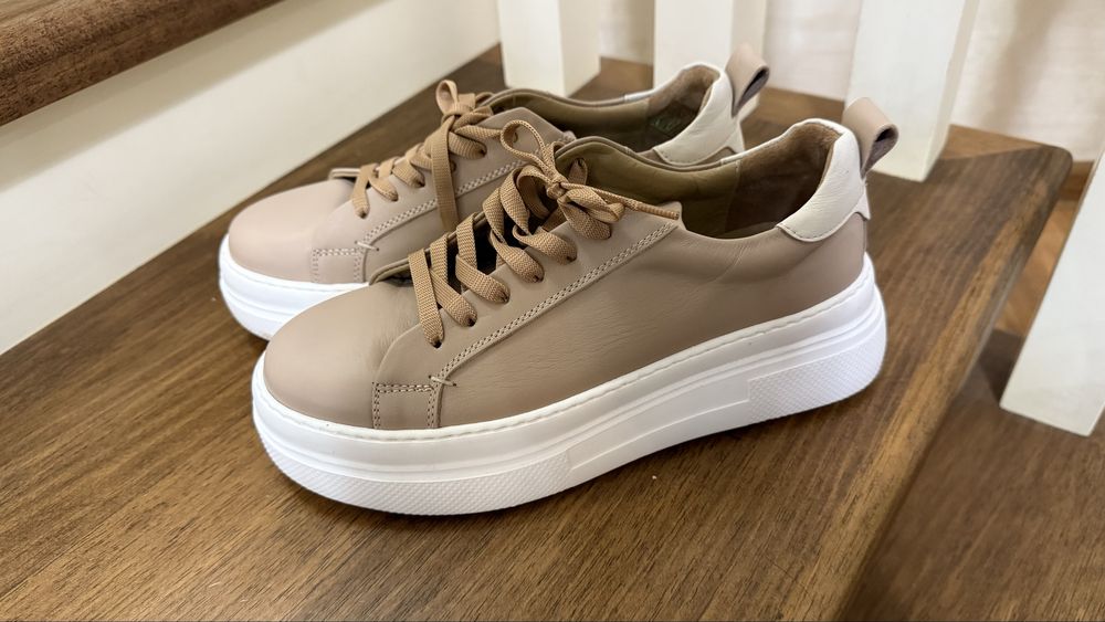 Брендовые обуви. Все по 85.000 сум. Оригинал 37-размер