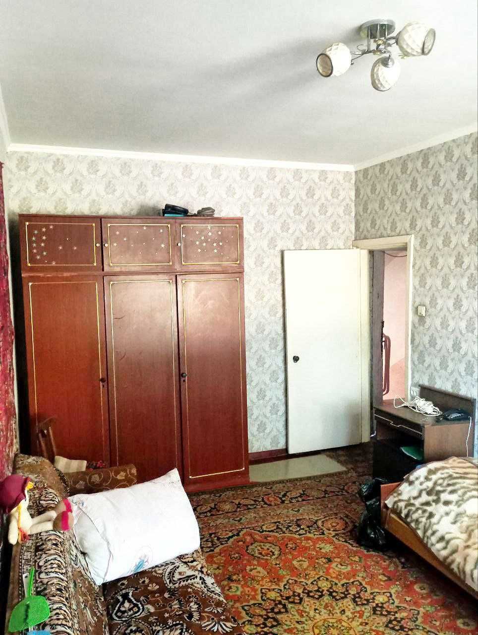 Продаётся! Чиланзар 11кв. 1/2/4. не торец. общ.пл. 29м2. орр. Шухрат.