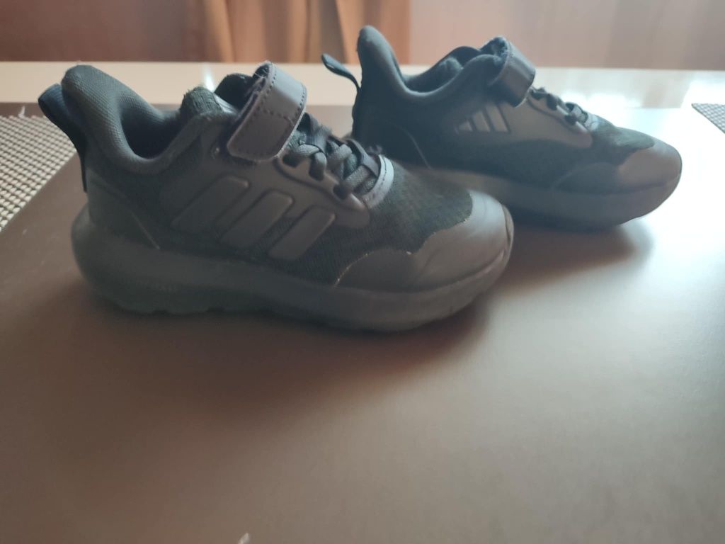 Маратонки NIKE и ADIDAS  29.5-31