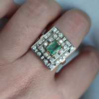 Золотое кольцо с натуральным изумрудом и бриллиантами. Шикарное