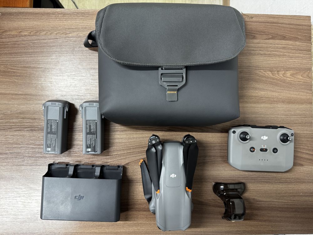 Продам дрон DJI AIR 3 fly more combo RCn2
