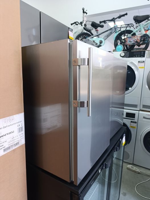 Дизайнерски Хладилник LIEBHERR