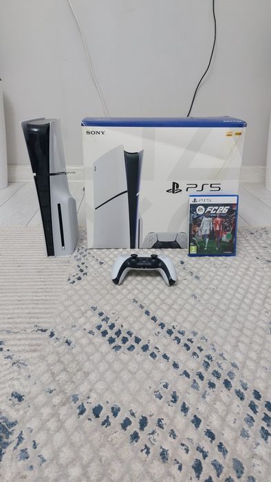 PS5 slim + Фифа 26 диск