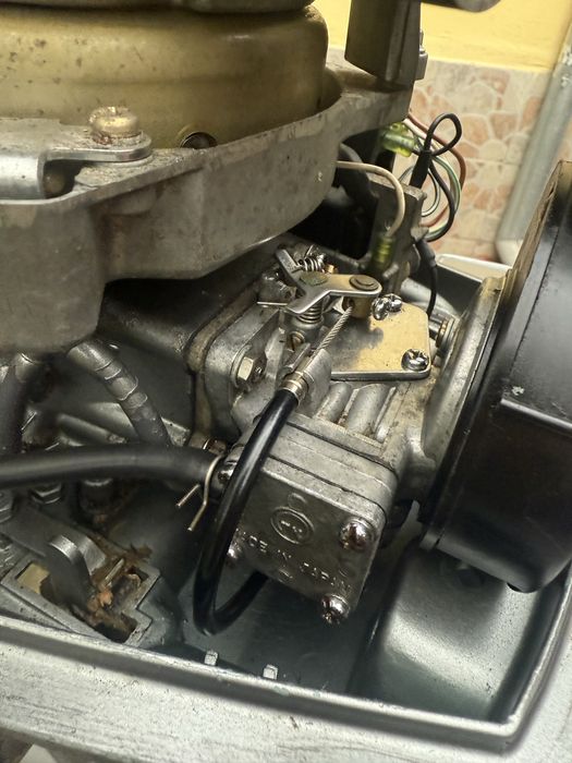 Moror pentru barca de 4cp model MARINER