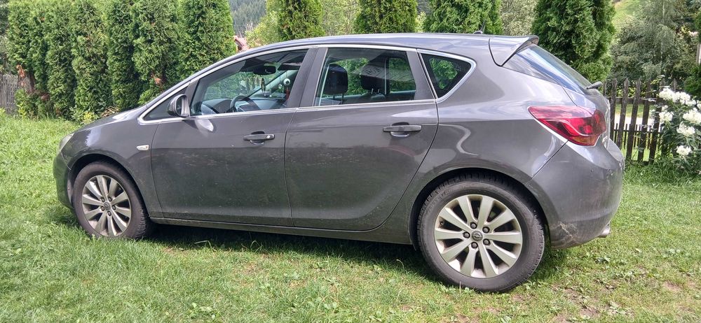 Vand opel astra j