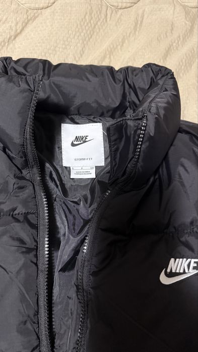 Nike дамско яке S размер.