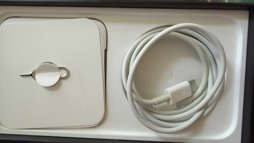 Продава се iPhone 13 Pro Gold 128GB – Отлично състояние | 700 лв.