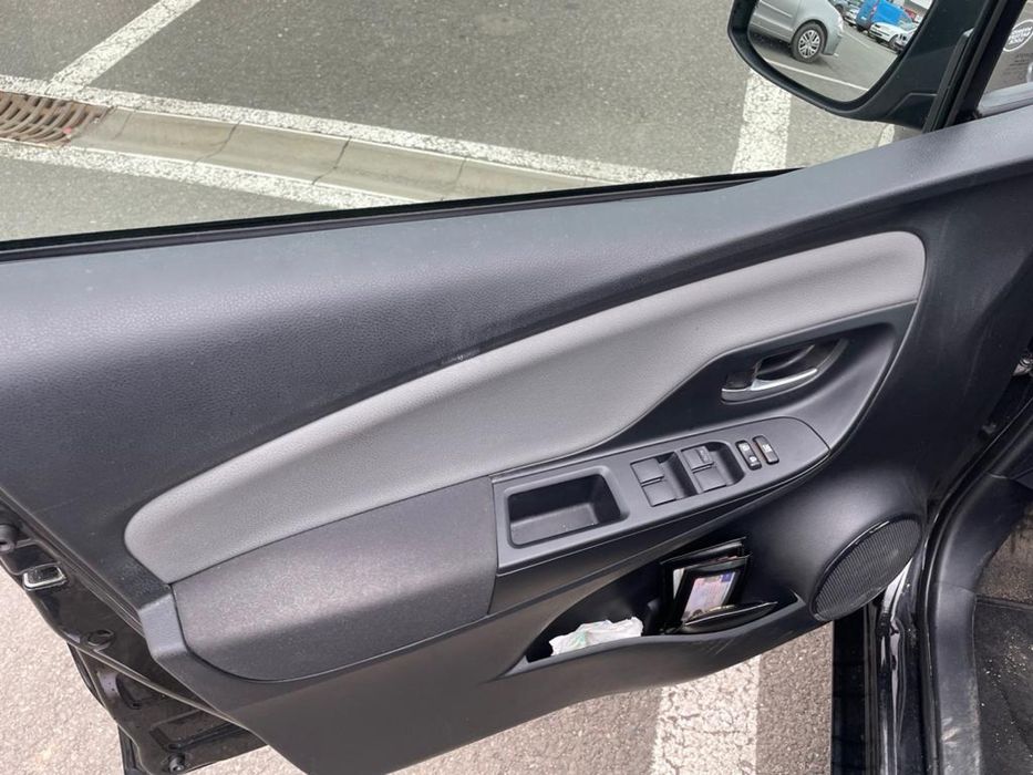 Toyota yaris hibrid 2020
