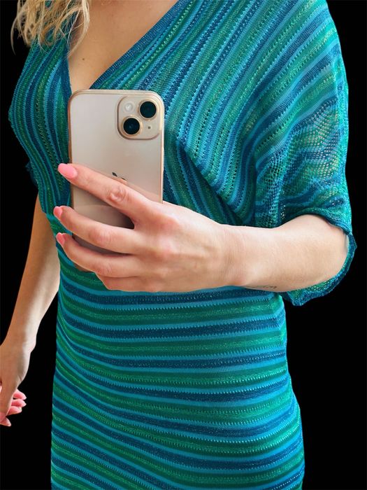 MNG рокля от лурекс с отворени детайли