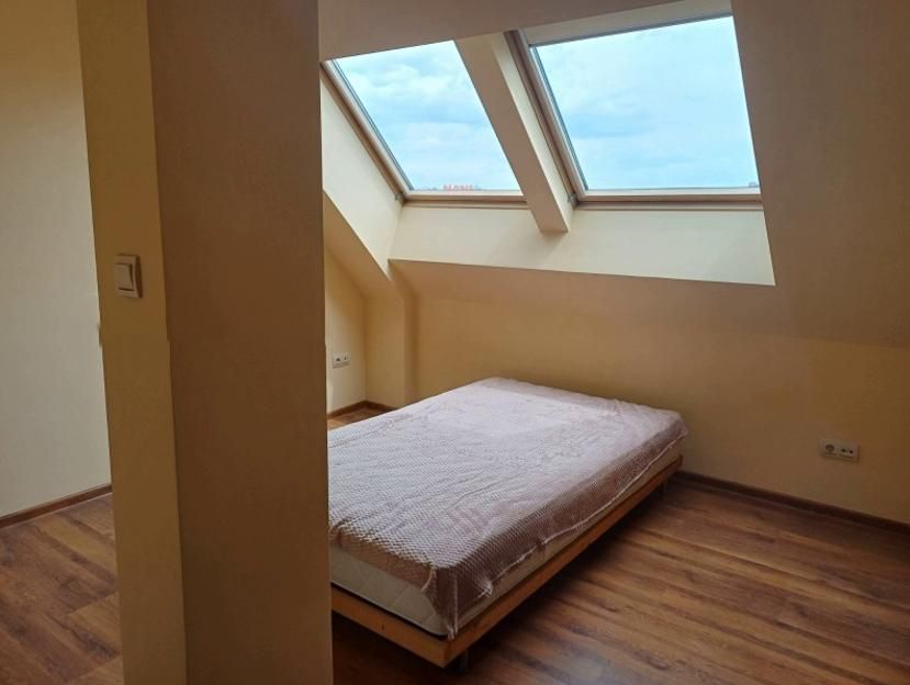 Дава се под наем Тристаен апартамент в София, Люлин 10 - 78 кв.м за 500 € - Снимка #3