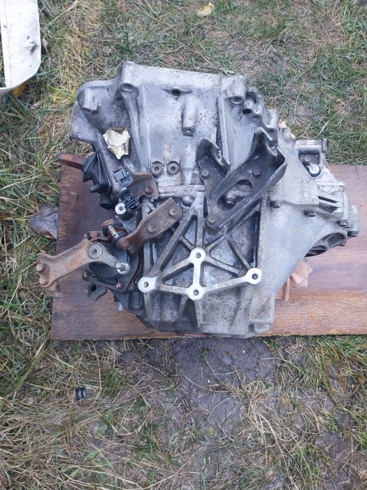 6 степенна Скоростна кутия Тойота/Toyota COROLLA VERSO AVENSIS 2.2 D4D