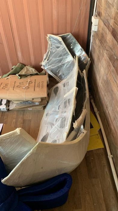 Продам передний и задний бампер Королла 2022