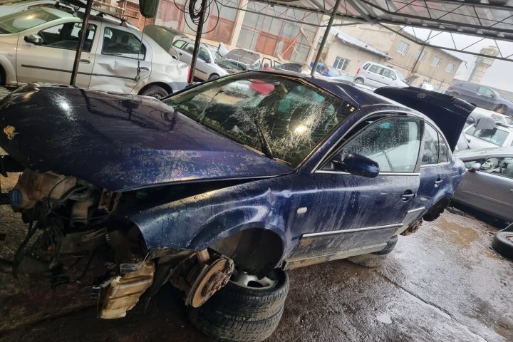 Vas lichid parbriz Volkswagen VW Passat B5.5 (facelift)