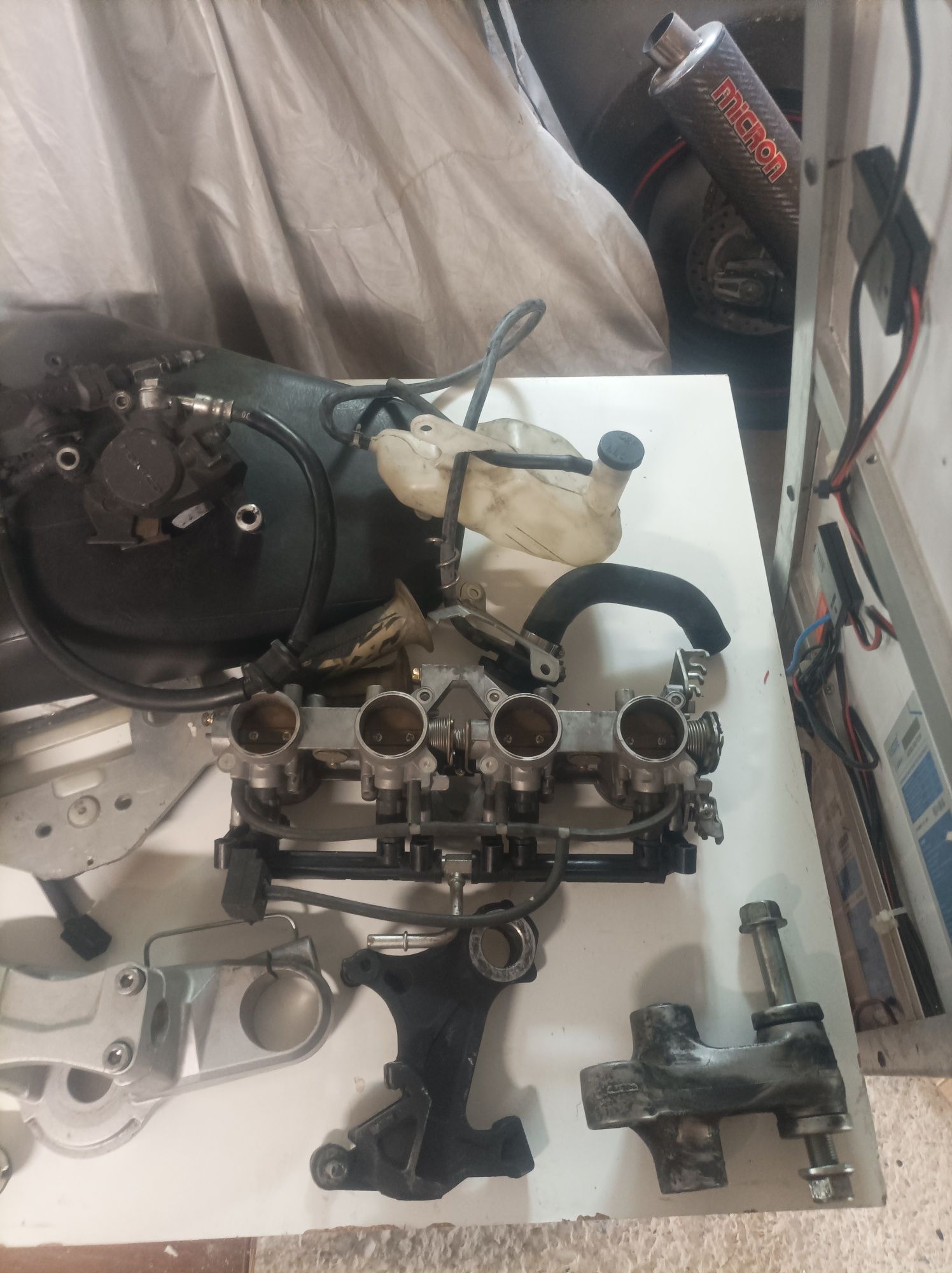 Suzuki GSR 600 2009 на части