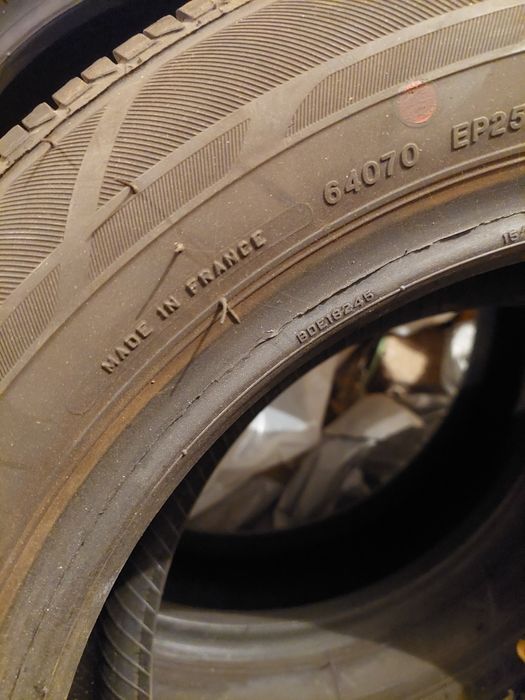 cauciucuri anvelope vară Bridgestone 175 65 15 impecabile ca noi