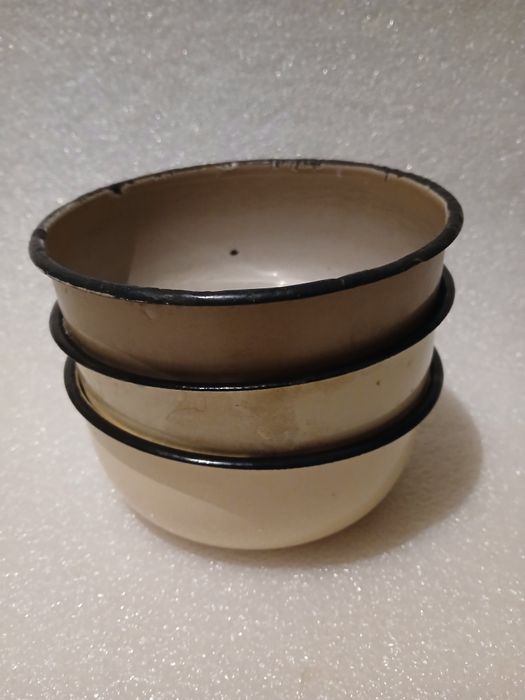 Емайлирани купички от соца