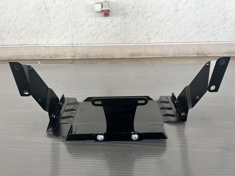 Защитна метална  кора за Man TGX под охладителя