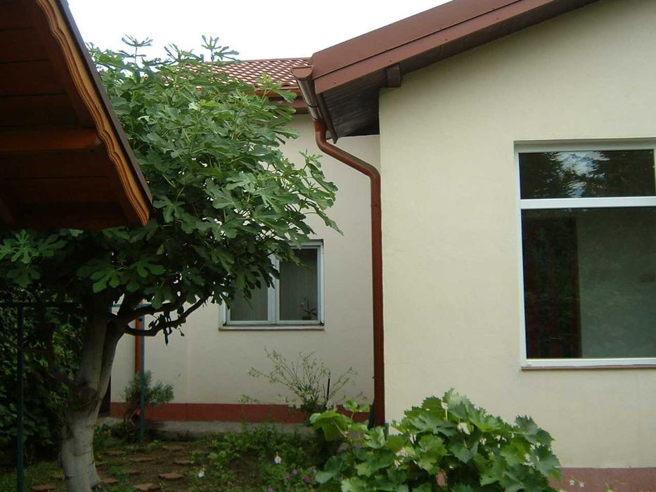 Vand casa parter in Otopeni - cartier Ferme