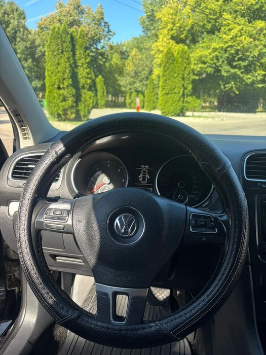 Volkswagen Golf VI