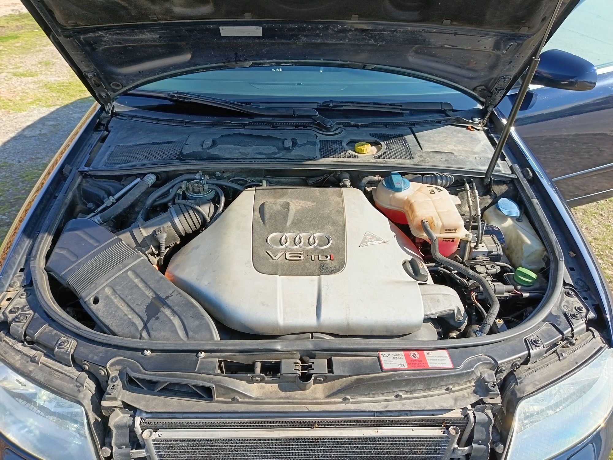 Ауди А4 2.5 QUATTRO