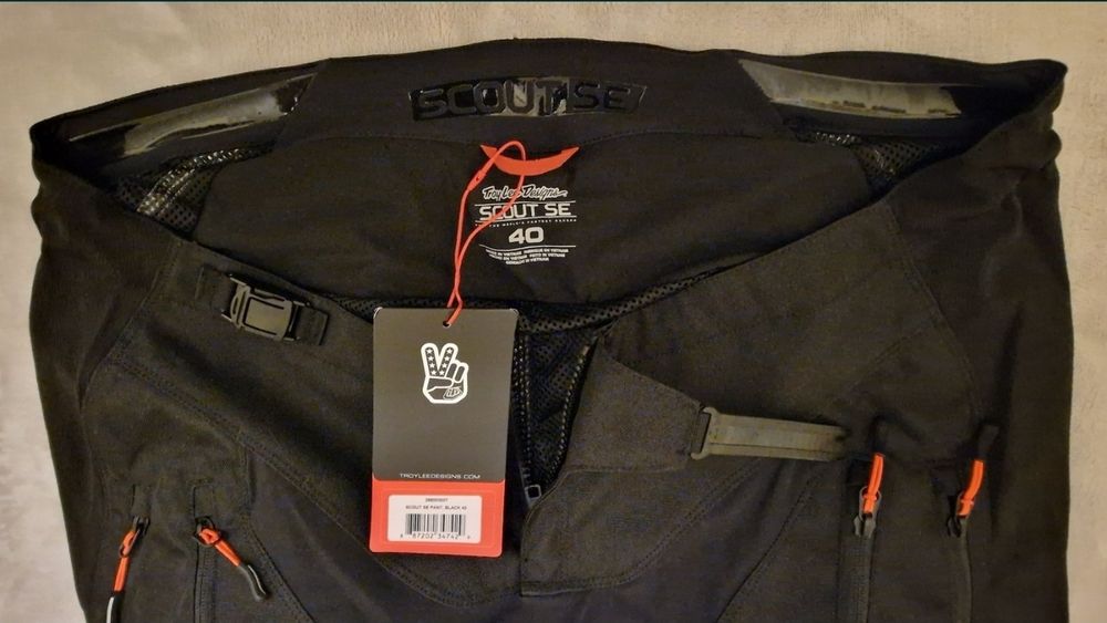 Vand pantaloni moto, atv, mtb Troy Lee Designs Scout  NOI CU ETICHETA