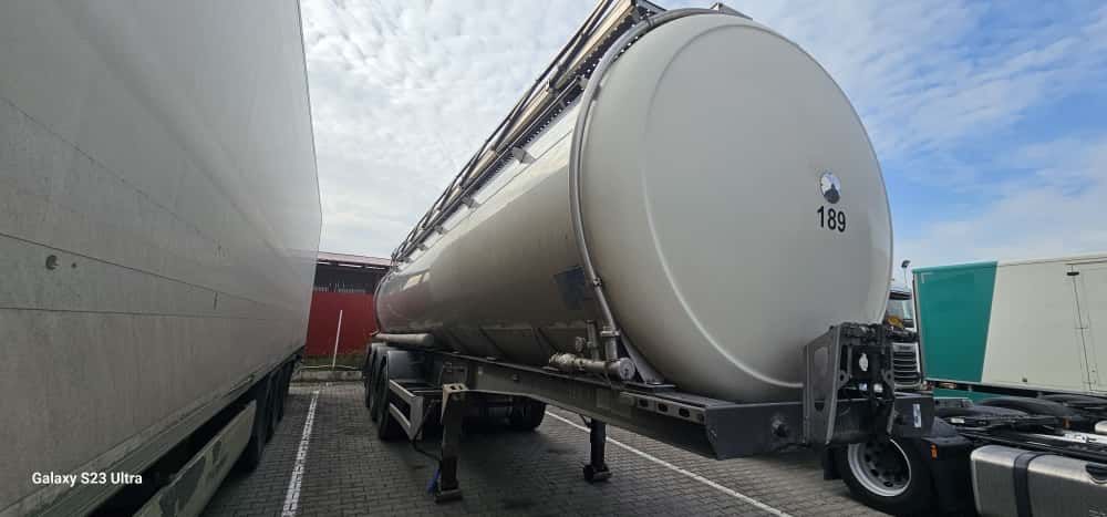 Cisterna lichide alimentare cu 3 compartimente marca SEKA