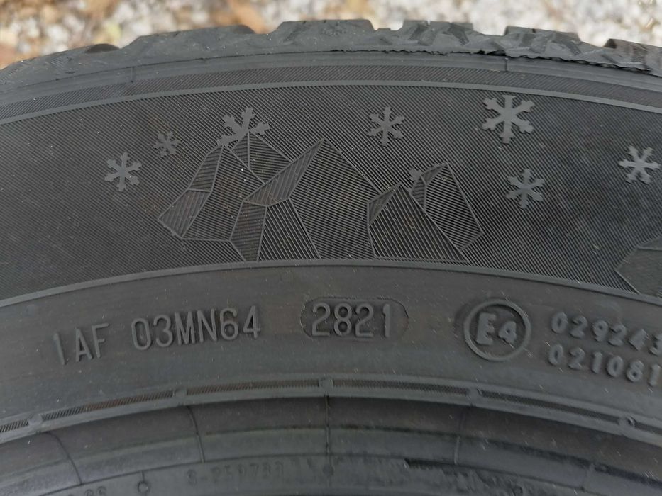 4 бр. Semperit Speed-Grip 5 215/65R17 DOT2821