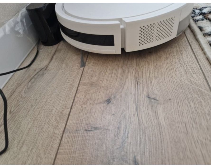 Срочно роботпылесос продаю