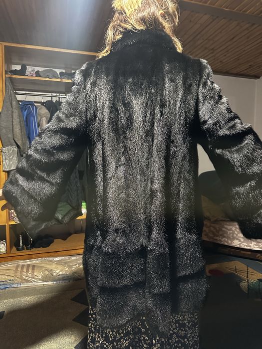 Продам норковую шубу