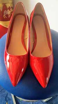 Pantofi Zara,numarul 41,rosii din lac