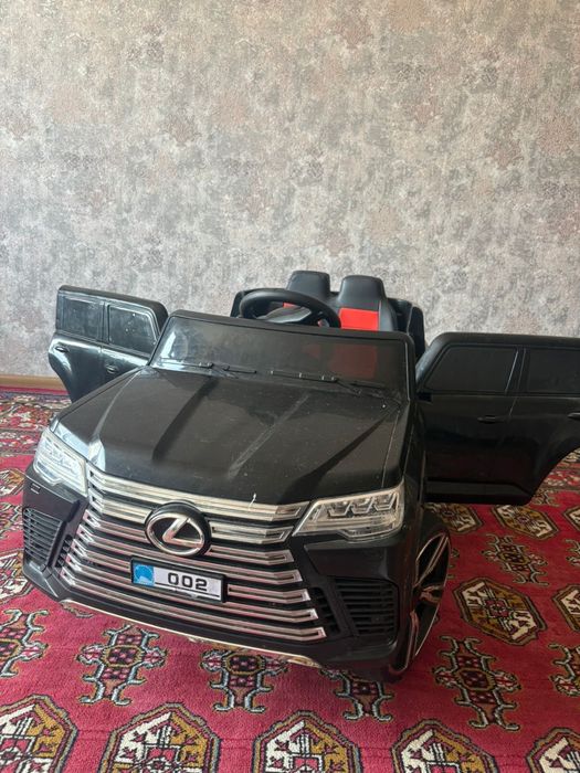 Lexus 600 электрический машина