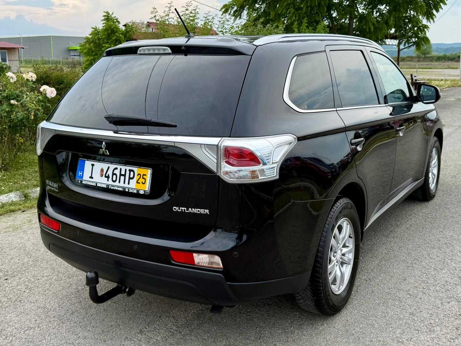 Mitsubishi Outlander 2014 4WD-de la buton Incalz in scau Cam.marsarier