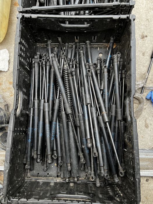 Amortizor haion bmw e90 e91 e87 e81 amortizor capota bmw e90 e91 e60