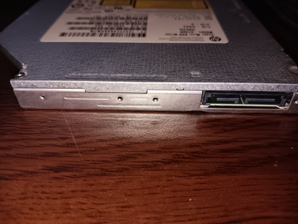 продавам HP slim dvd записвачка за компютър