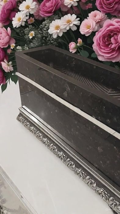 Вазоны, цветочники на заказ