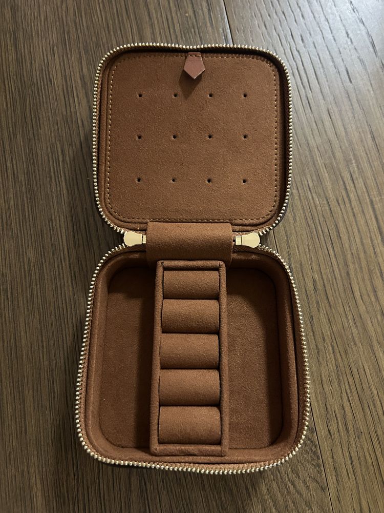 Кутия за часовник LV