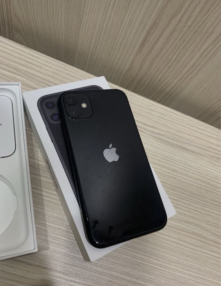 Продам iPhone 11