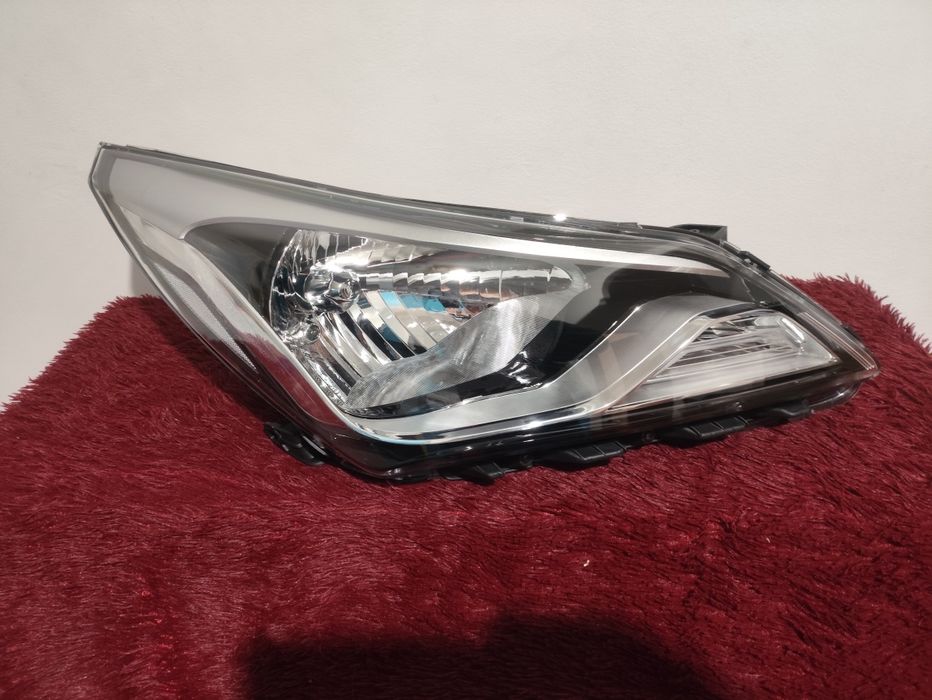 Хундай Акцент фара рестайлинг