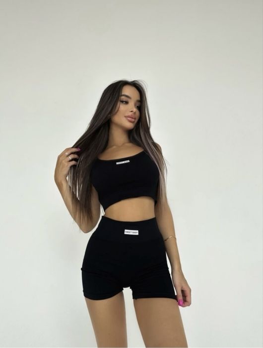 Новый женский спортивный костюм